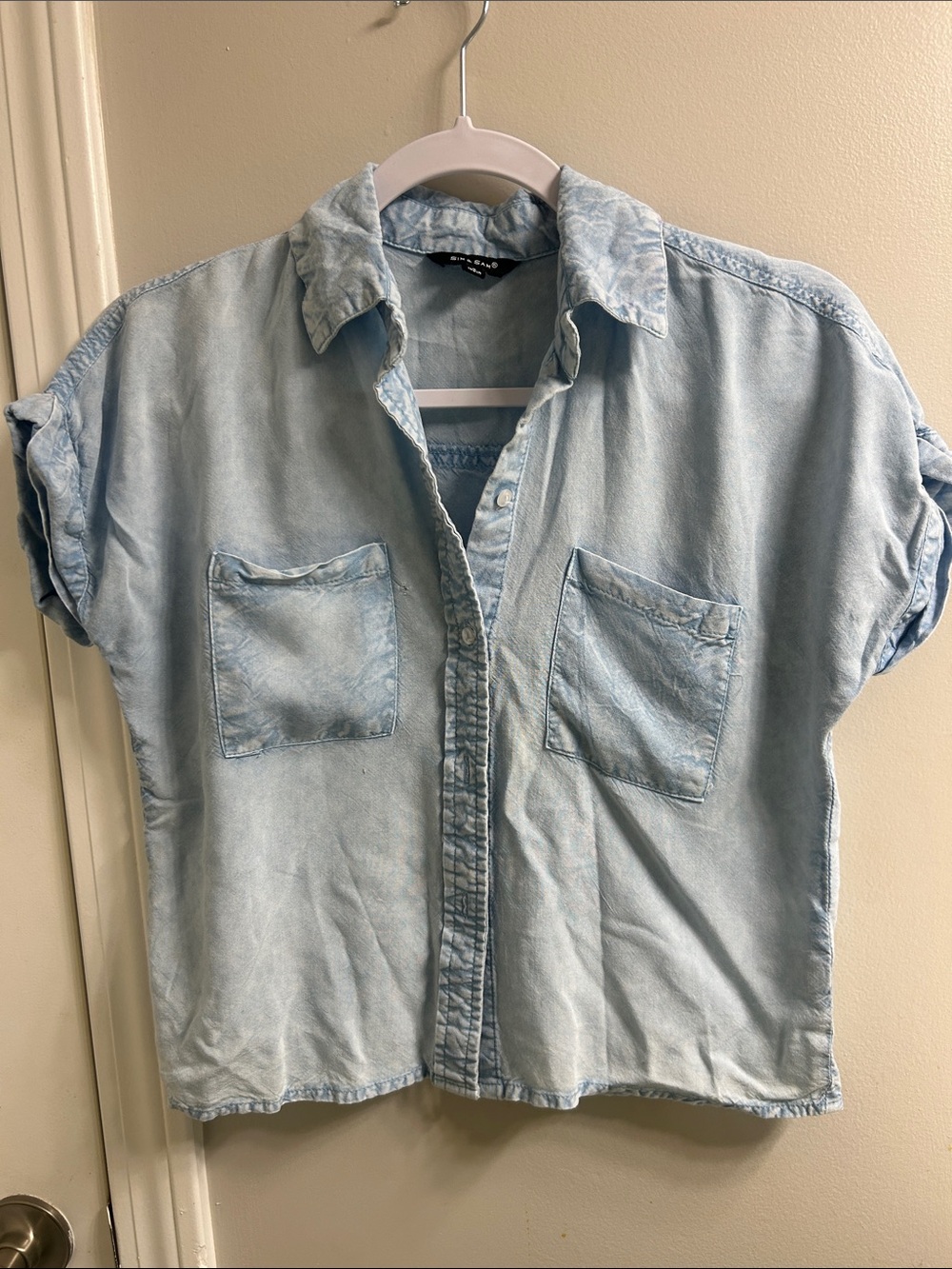 Light Wash Denim Crop Shirt - Unbranded
